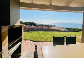 Chakas Rock Chalets 8 SEAVIEW - PRIVATE BRAAI - 9 HOLE PUTT-PUTT - TENNIS